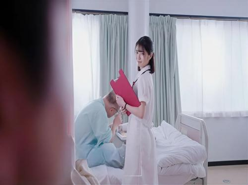 Perawat penuh nafsu Kyoko Nakamura