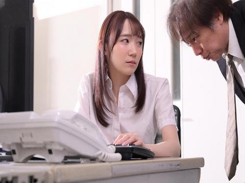 Yumeru Kotoishi 離開了她的丈夫去和她好色的老闆在一起
