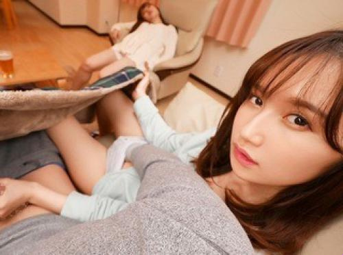 Kakak ipar diam-diam menghisap batang abang ipar
