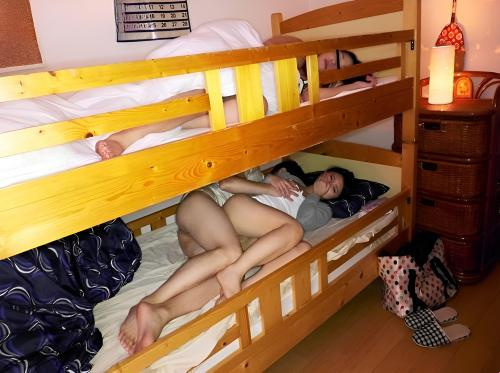 Sinisiraan ang kapatid ng aking kasintahan sa kanyang pagtulog...