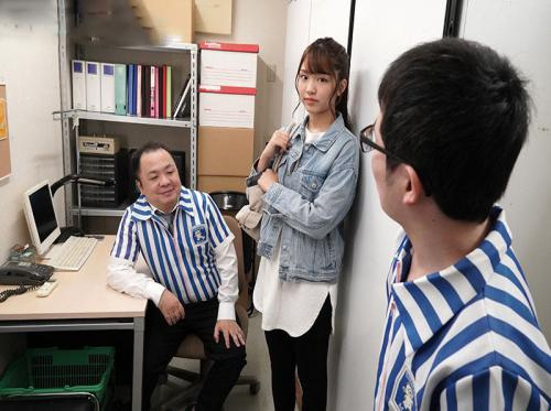 打工女學生和變態經理